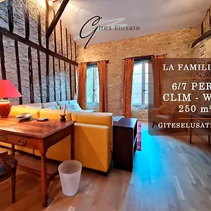  Holiday home Elusate France