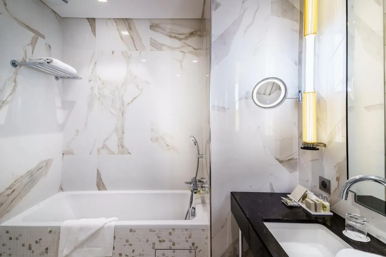 Fraser Suites Le Claridge Champs-Elysees Paris Hotel