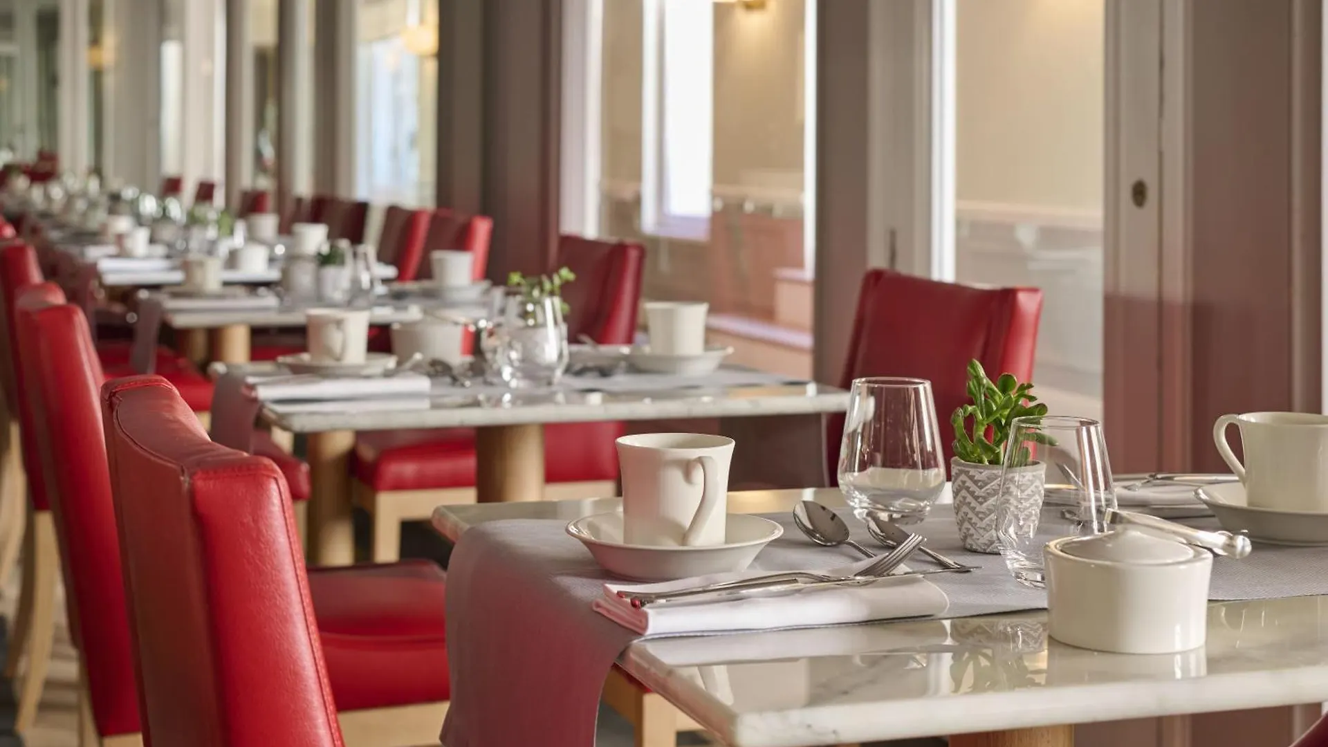 Fraser Suites Le Claridge Champs-Elysees Paris