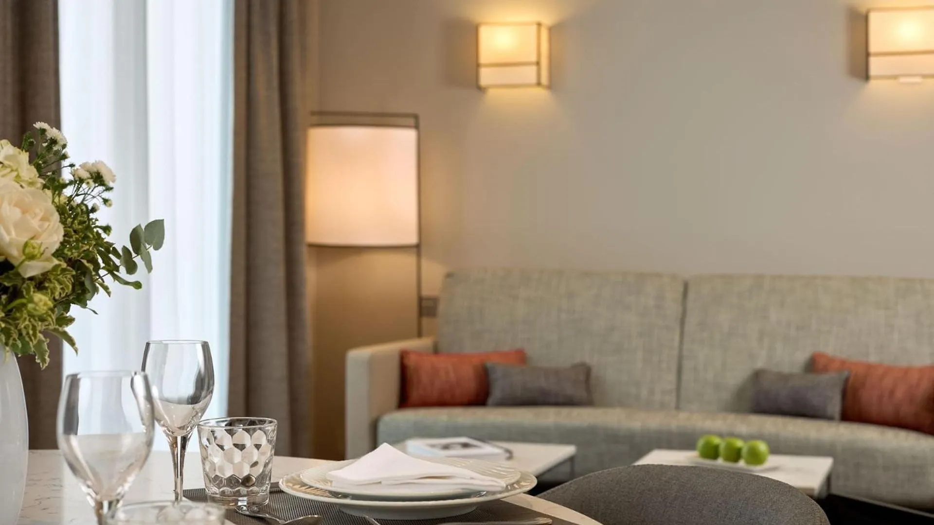 Fraser Suites Le Claridge Champs-Elysees Paris 5*,