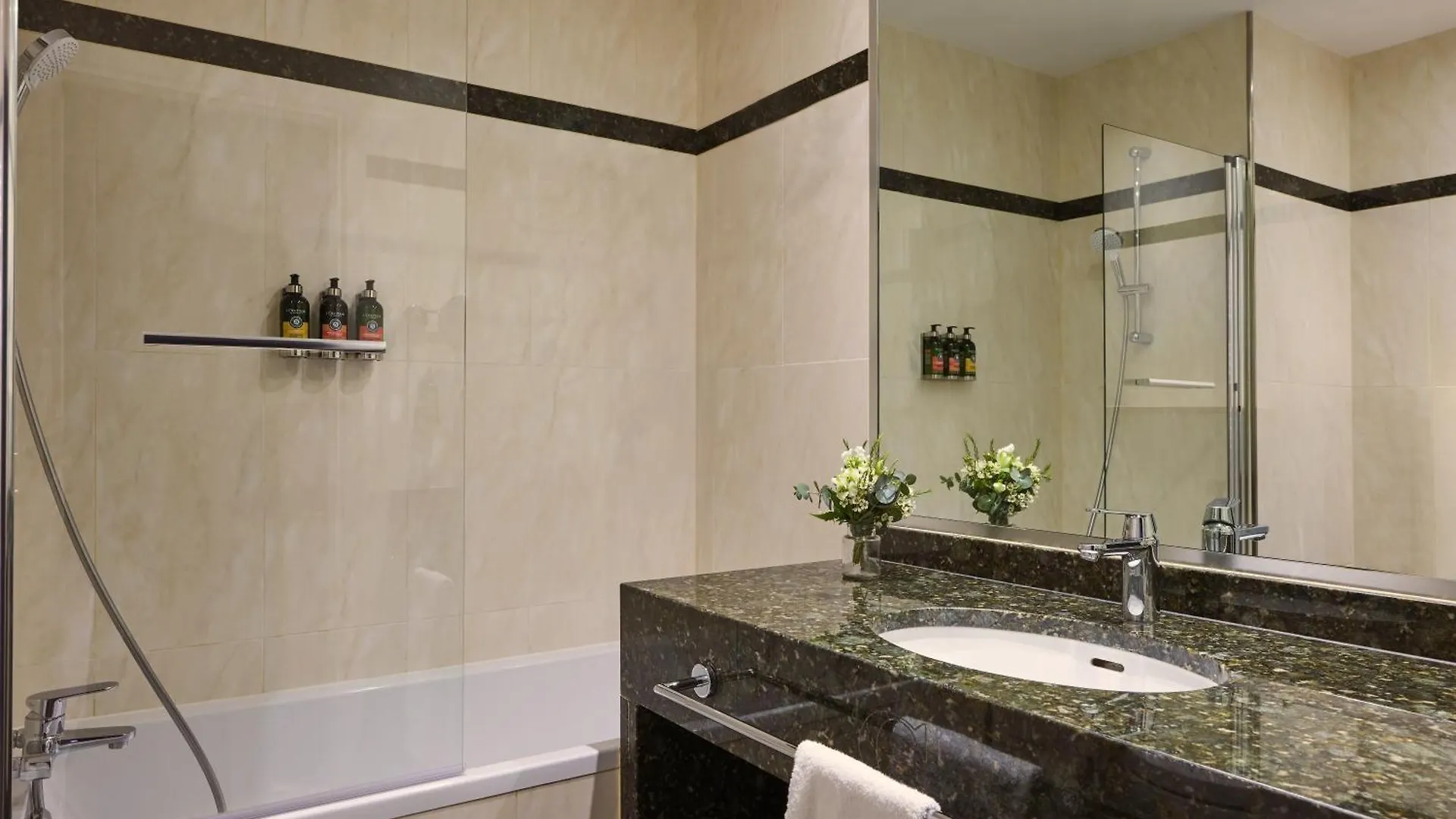 Hotel Fraser Suites Le Claridge Champs-Elysées París