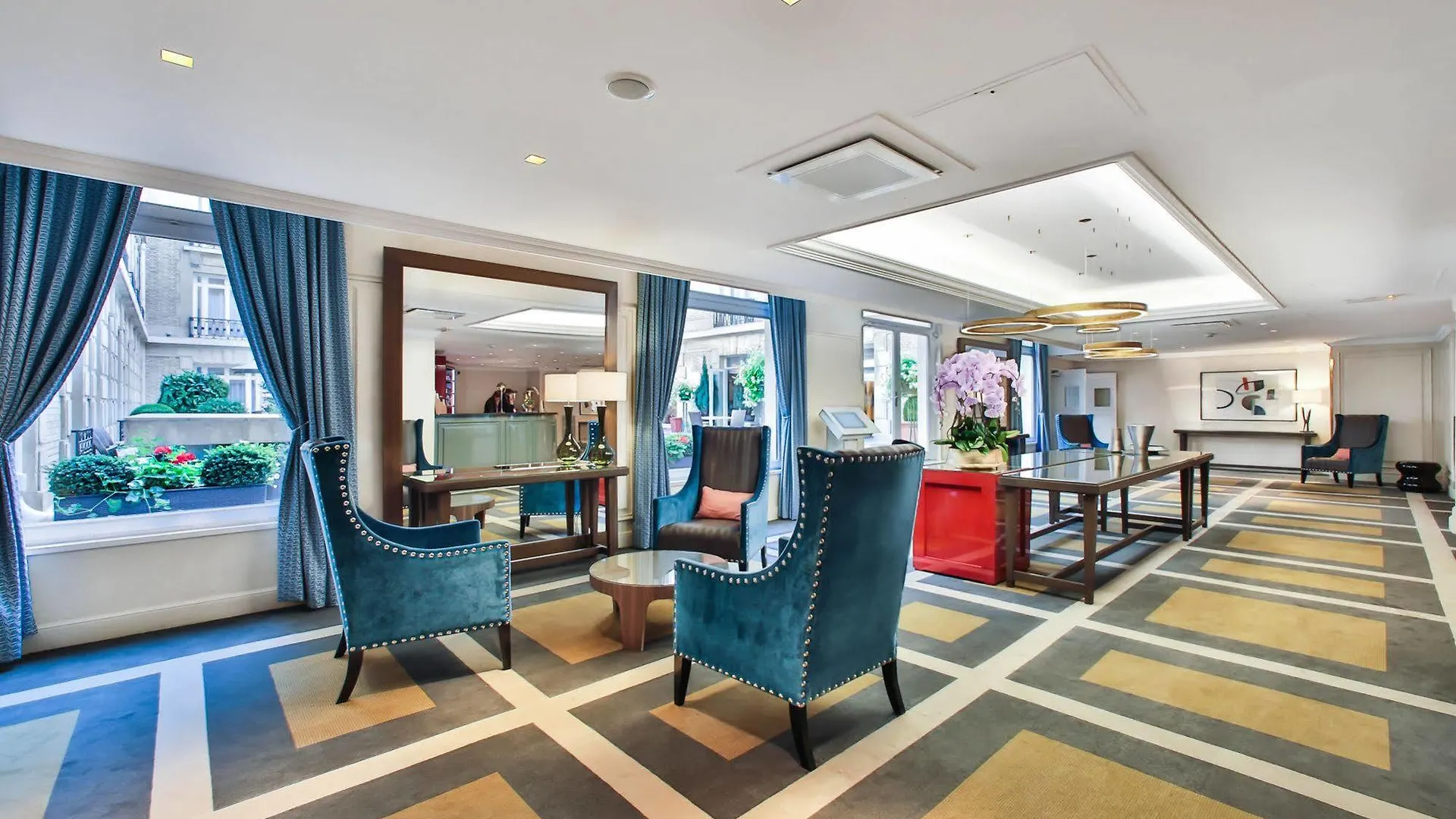 Fraser Suites Le Claridge Champs-Elysees Paris 5*,