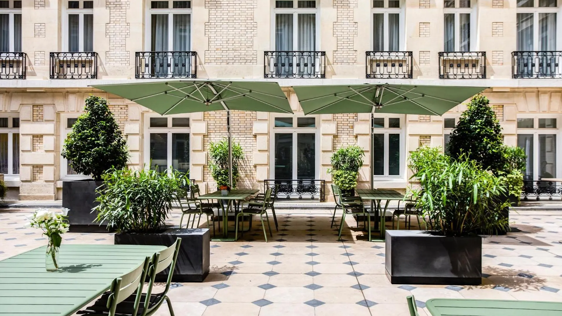 Fraser Suites Le Claridge Champs-Elysees Paris Otel